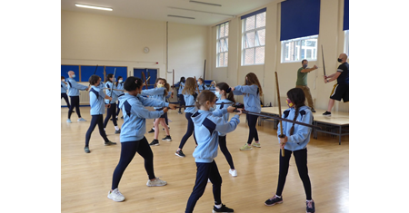 En-garde! Swashbuckling mggs sword fights!_fl